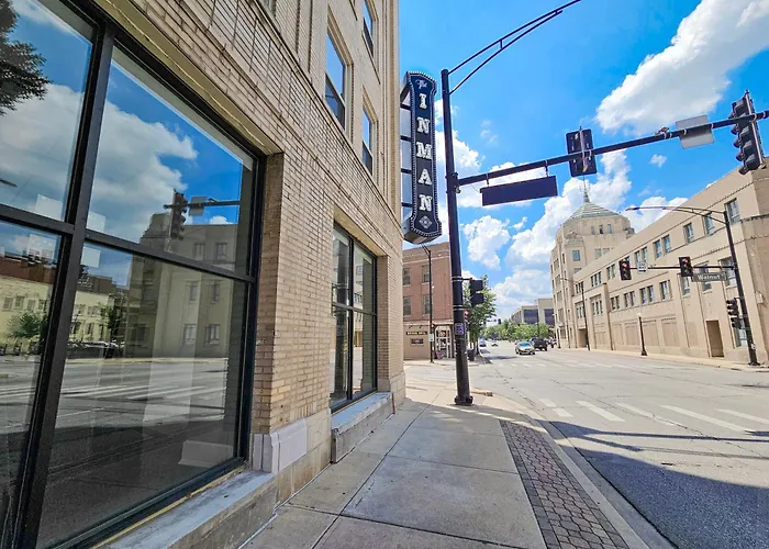 Gorgeous And Spacious Studio At The Historic Inman - 200